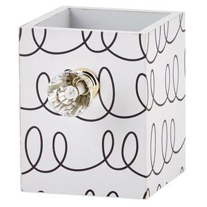 NWT Santa Barbara Design Studio Doodle Pencil Holder